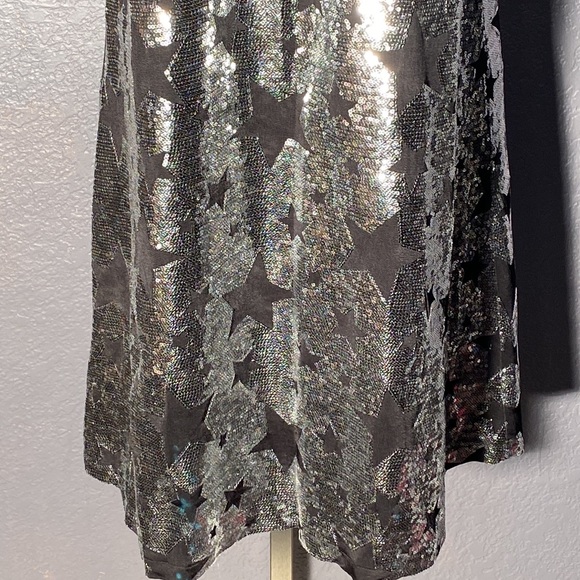 XOXO dress: A-line V-neck mini w silver sequins lined w black stars - L - Picture 4 of 16
